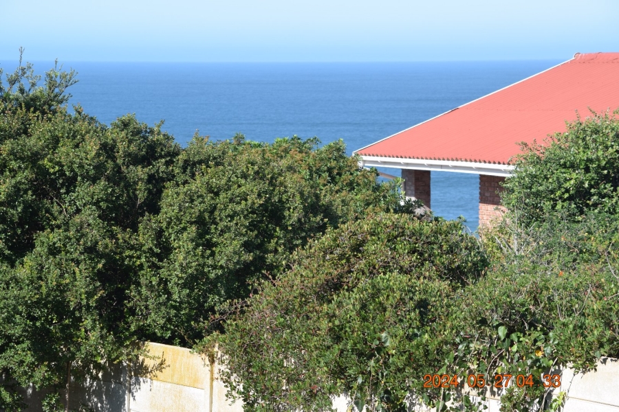  Bedroom Property for Sale in Boggomsbaai Western Cape